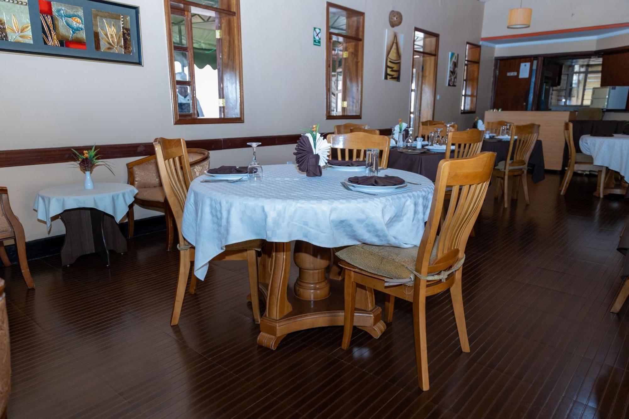 The Country Inn By Smart Haven Kigali Exterior foto